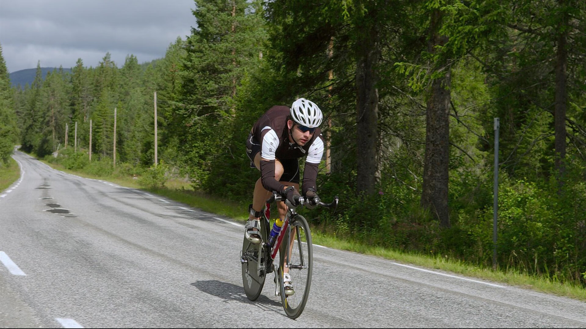 JackeyLove重要时刻出色发挥,加拿大队带队取胜!全场沸腾不已